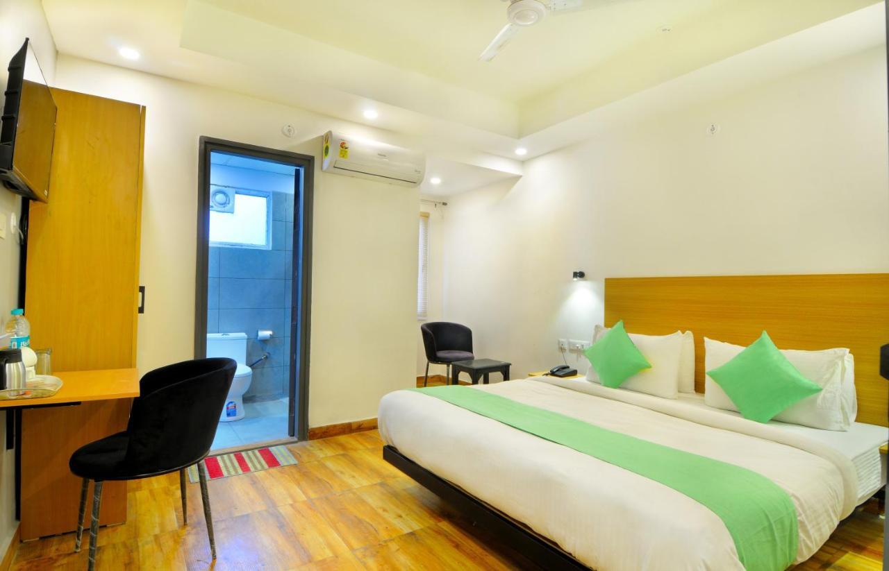 The Red York Hotel Ghaziabad Exterior foto