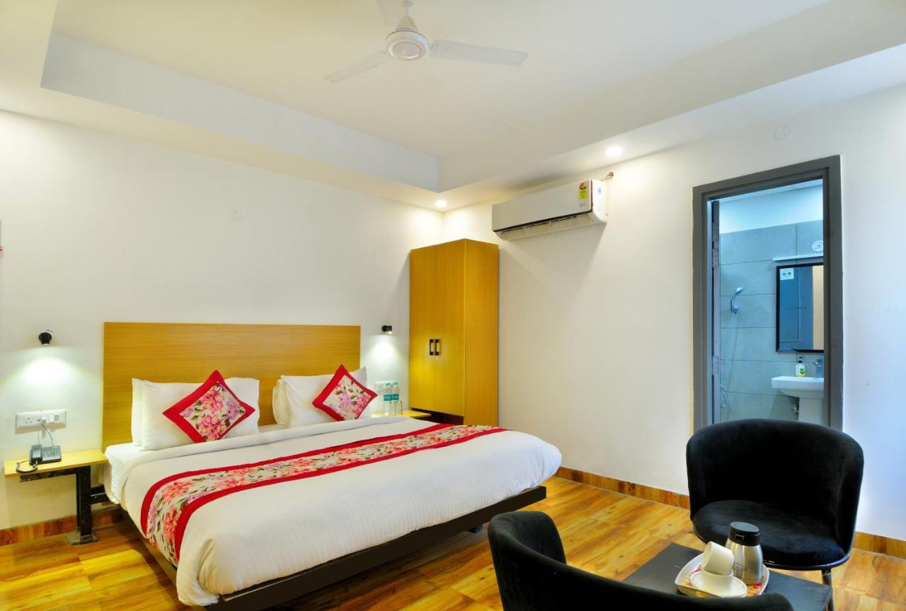 The Red York Hotel Ghaziabad Exterior foto