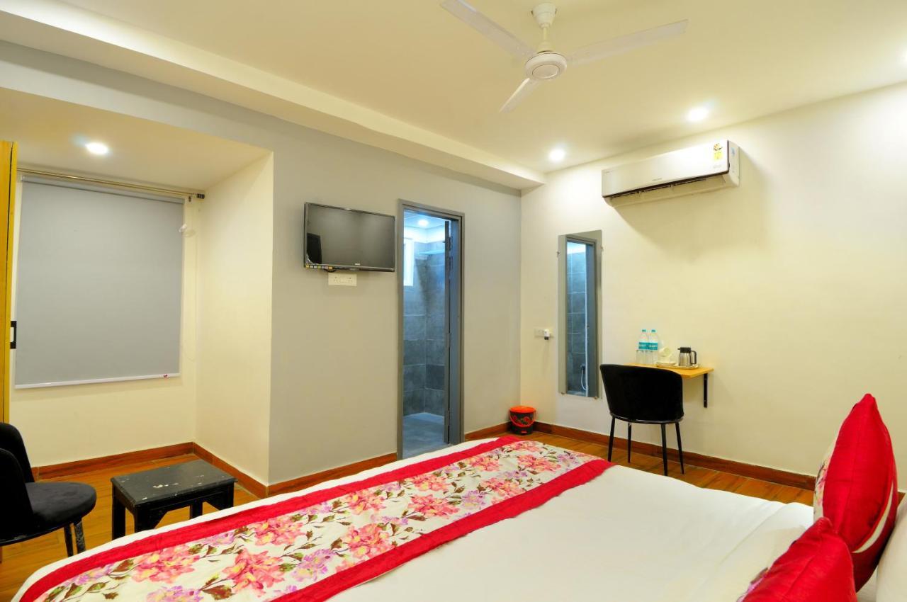 The Red York Hotel Ghaziabad Exterior foto