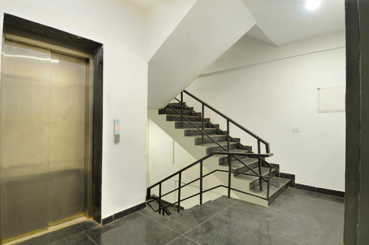 The Red York Hotel Ghaziabad Exterior foto