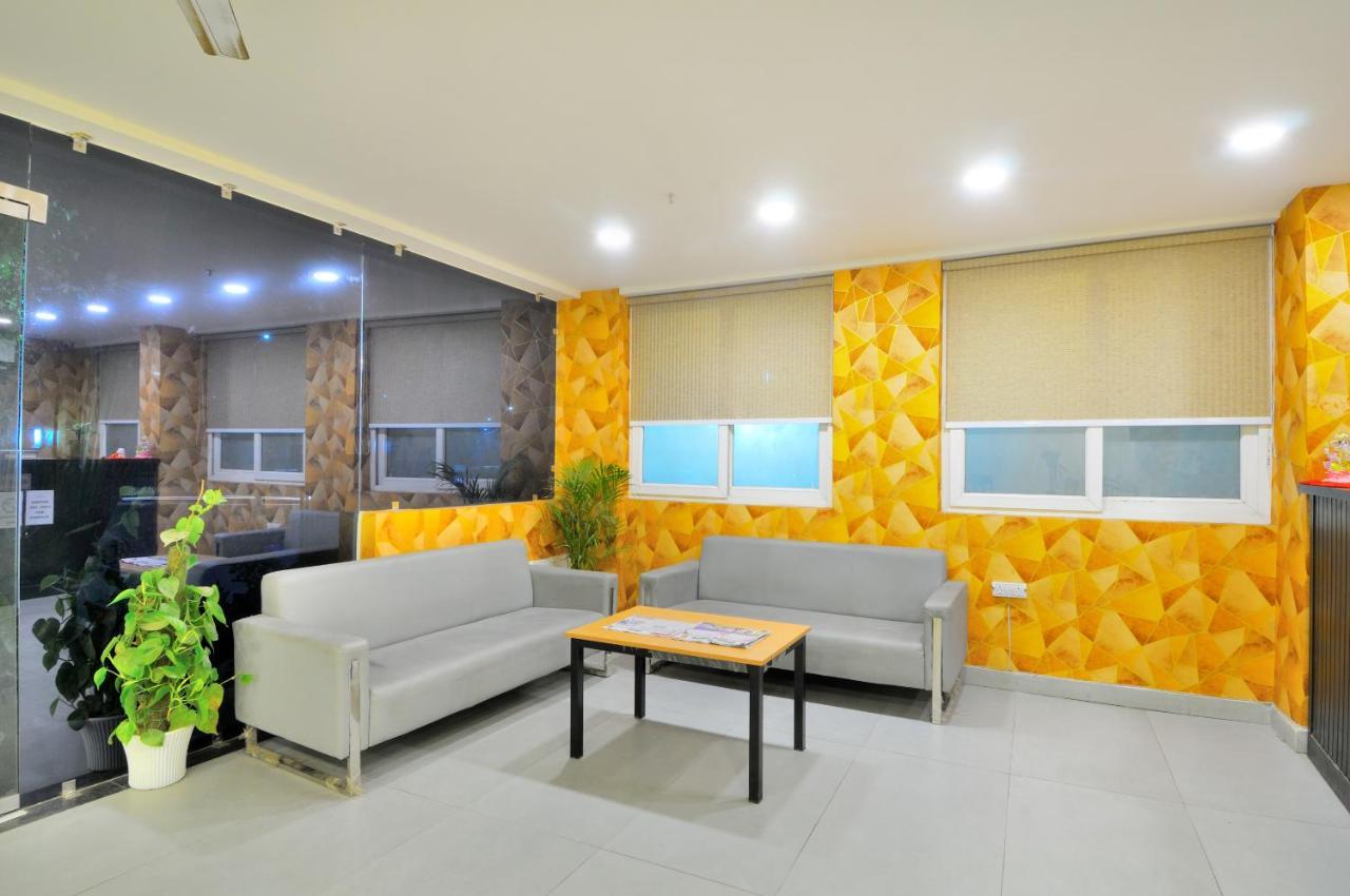 The Red York Hotel Ghaziabad Exterior foto