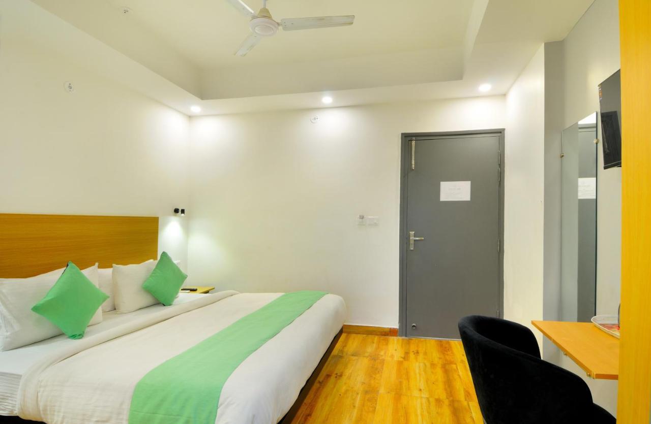 The Red York Hotel Ghaziabad Exterior foto
