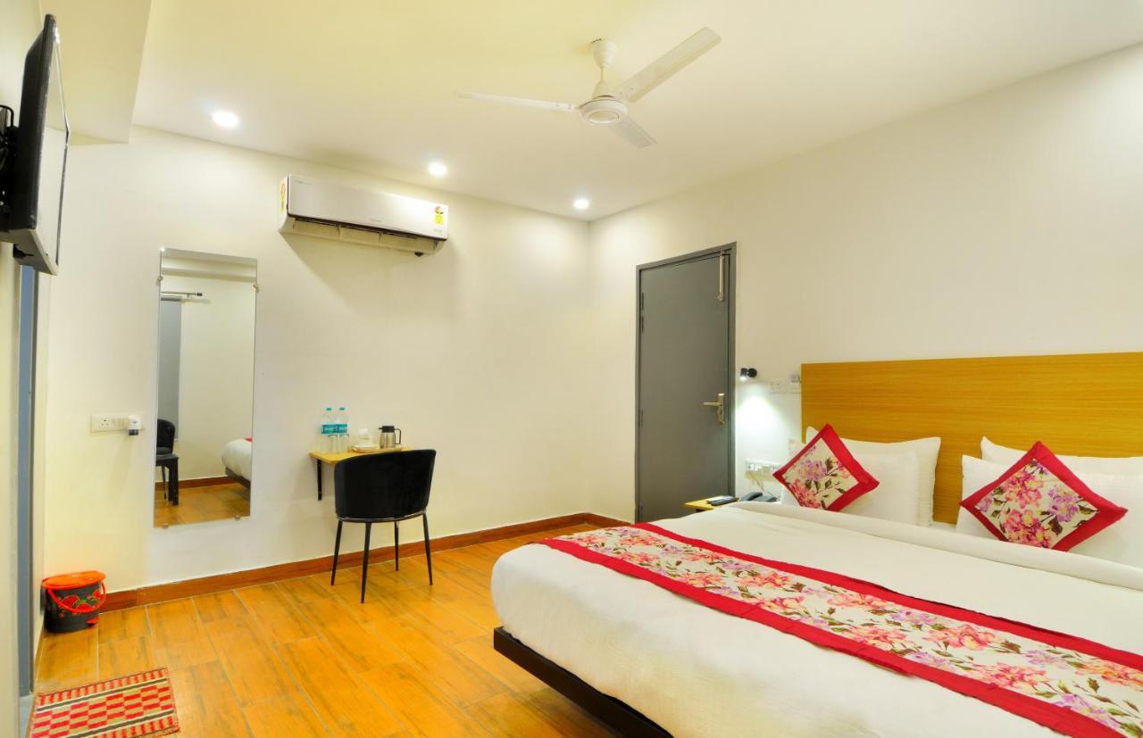 The Red York Hotel Ghaziabad Exterior foto